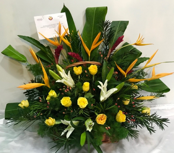 Basket Arrangement  (BA-193) One Side Arrangement Basket Arrangement Kuala Lumpur (KL), Selangor, Malaysia Supplier, Suppliers, Supply, Supplies | Shirley Florist