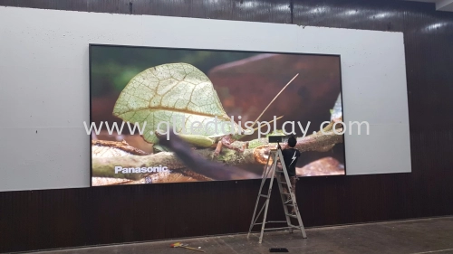 9.5FT X 19FT P4 Indoor LED Display Board (Full Colour)