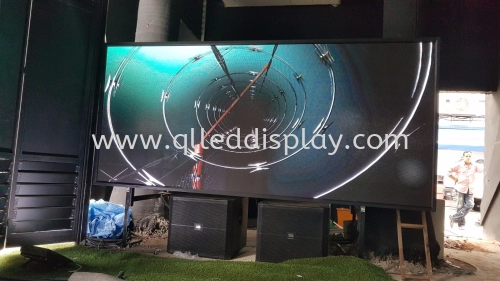 2.95M x 1.35M P4 Indoor LED Display Board (Full Colour)