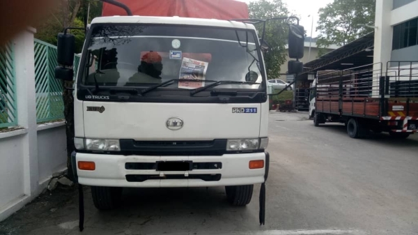 NISSAN UD PKD211/LKA211 2017' NISSAN UD NISSAN WINDSCREEN REPLACEMENT WINDSCREEN REPLACEMENT Kuala Lumpur (KL), Malaysia, Selangor, Penang, Johor Bahru (JB), Perak Service | CCH Auto Glass Sdn Bhd