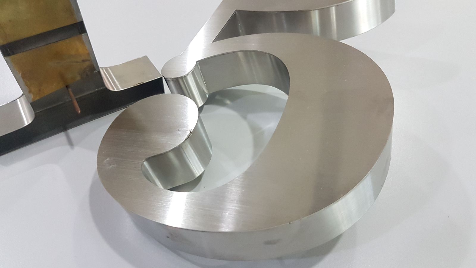 Stainless steel 3D boxup unit no.