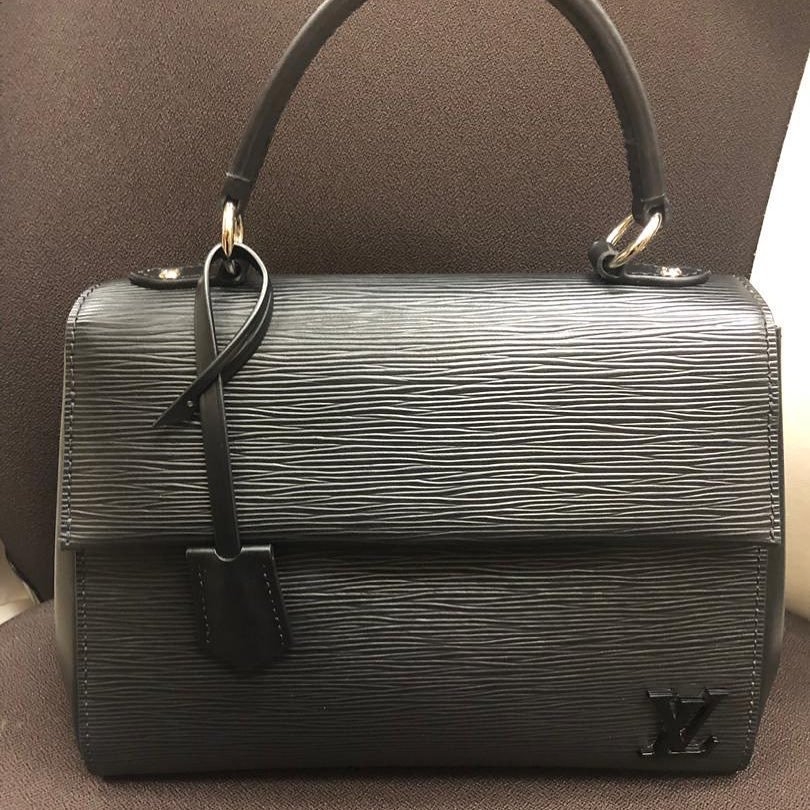 Louis Vuitton Black EPI Leather Cluny Bb Bag
