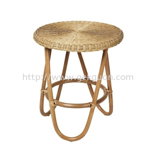 TAB 019 - WAVE TYPE RATTAN ROUND TABLE