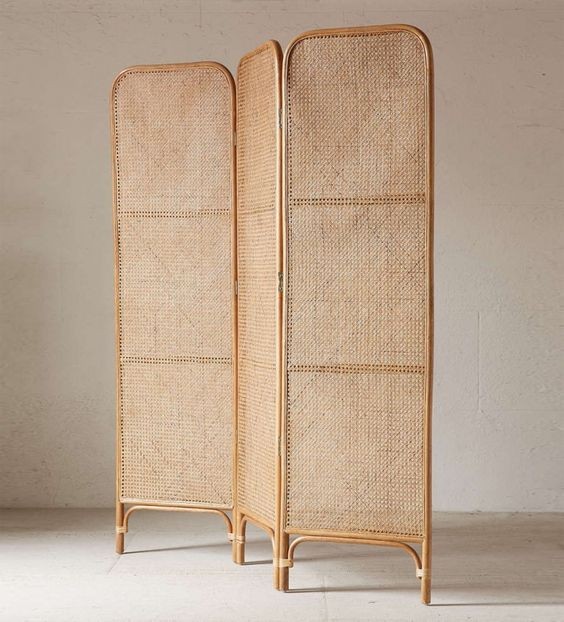 SCR 023 - RATTAN SCREEN DIVIDER