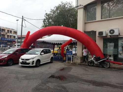 Welcome Balloon Arch