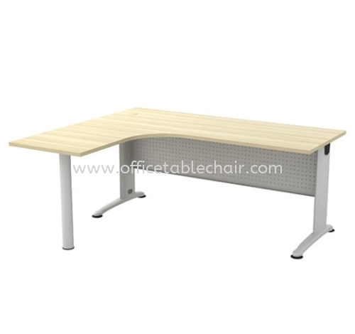 BERLIN L-SHAPE OFFICE TABLE METAL J LEG C/W POLE STAND & METAL MODESTY PANEL & METAL POLE LEG ABL 1515-M