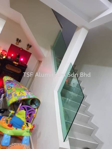  Frameless Glass Staircase Glass Staircase Johor Bahru (JB), Malaysia, Mount Austin Supplier, Installation, Design, Contractor | TSF Aluminium Sdn Bhd