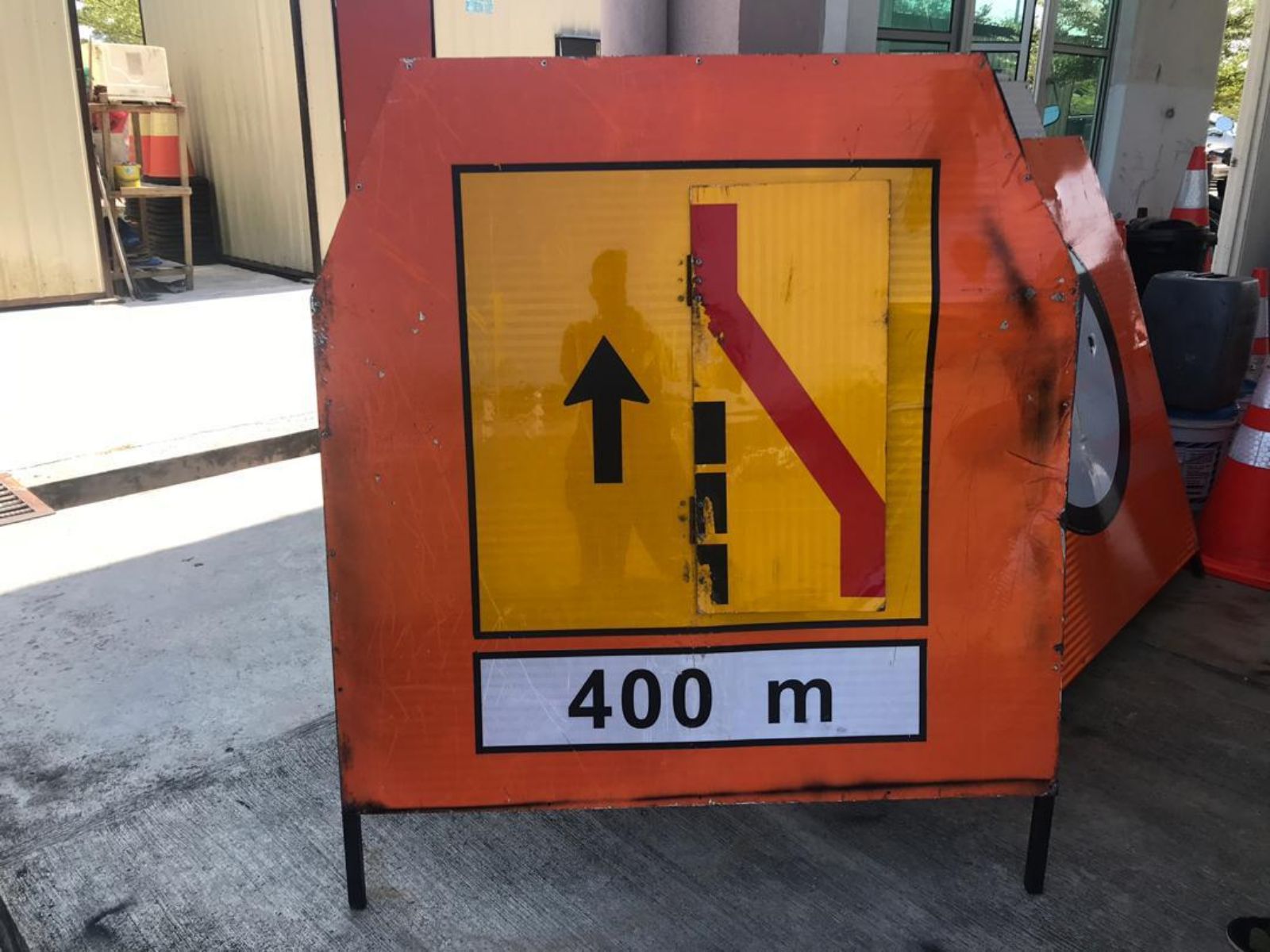 temporary road sign