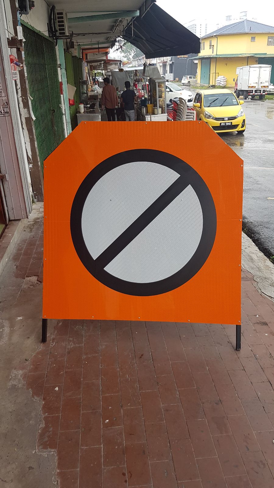 engineering grade road sign