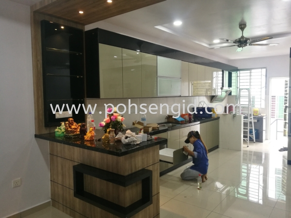 4G Glass Kitchen Cabinet  #NUSARI AMAN 2 Kitchen Seremban, Negeri Sembilan (NS), Malaysia Renovation, Service, Interior Design, Supplier, Supply | Poh Seng Furniture & Interior Design