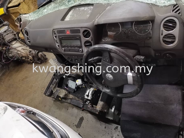 Volkswagen Tiguan 2.0 Dashboard Half Cut Tiguan Volkswagen Selangor, Malaysia, Kuala Lumpur (KL), Batu Caves Supplier, Suppliers, Supply, Supplies | Kwang Shing Auto Parts Sdn Bhd