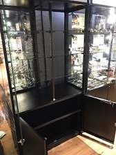 Cabinet with glass shelve