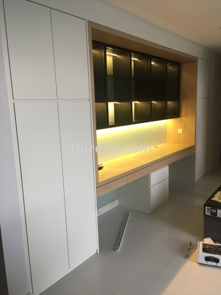 Display cabinet with glass shelves and storage Showroom Display Cabinet Petaling Jaya (PJ), Selangor, Kuala Lumpur (KL), Malaysia. Design, Renovation, Decoration | LNL Reno Enterprise