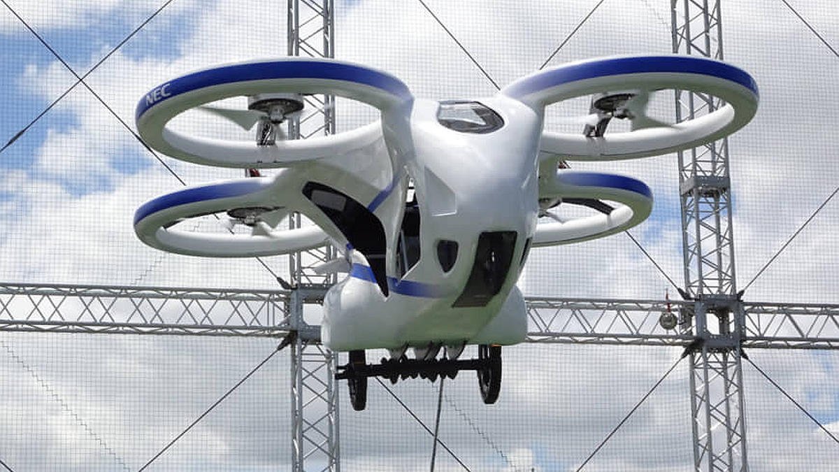 New Japanese Flying Car Gets Off the Ground