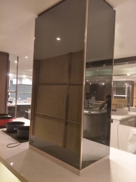  Mirror Puchong, Selangor, Kuala Lumpur (KL), Malaysia. Supplier, Supply, Supplies, Service | LS Venture Glass Sdn. Bhd.