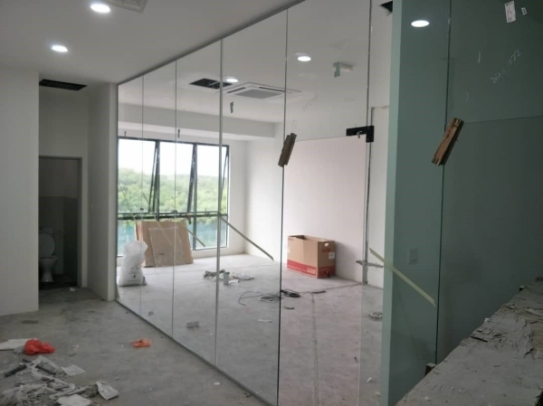  Tempered Door with Fixed Panel Puchong, Selangor, Kuala Lumpur (KL), Malaysia. Supplier, Supply, Supplies, Service | LS Venture Glass Sdn. Bhd.