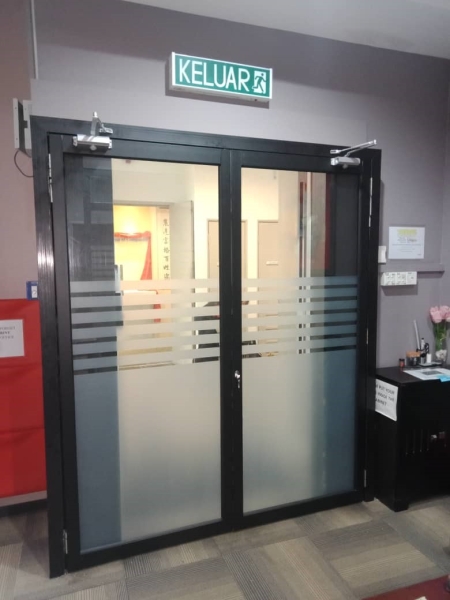  Aluminium Swing Door Door Puchong, Selangor, Kuala Lumpur (KL), Malaysia. Supplier, Supply, Supplies, Service | LS Venture Enterprise