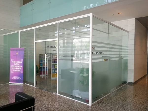  Aluminium Partition with Glass Partition Puchong, Selangor, Kuala Lumpur (KL), Malaysia. Supplier, Supply, Supplies, Service | LS Venture Glass Sdn. Bhd.