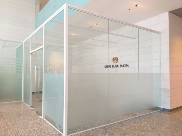  Aluminium Partition with Glass Partition Puchong, Selangor, Kuala Lumpur (KL), Malaysia. Supplier, Supply, Supplies, Service | LS Venture Glass Sdn. Bhd.