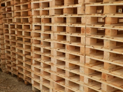 Fumigated wooden pallet