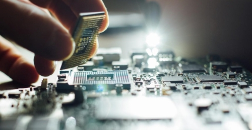 Semiconductor Startup Shows Off the WorldĄŻs Biggest Processor
