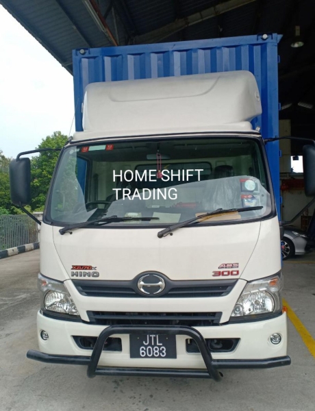 3 Ton 14" Kaki with Lifting Platform Lorry Type Johor Bahru JB ɽ Movers, Transport | Home Shift Trading