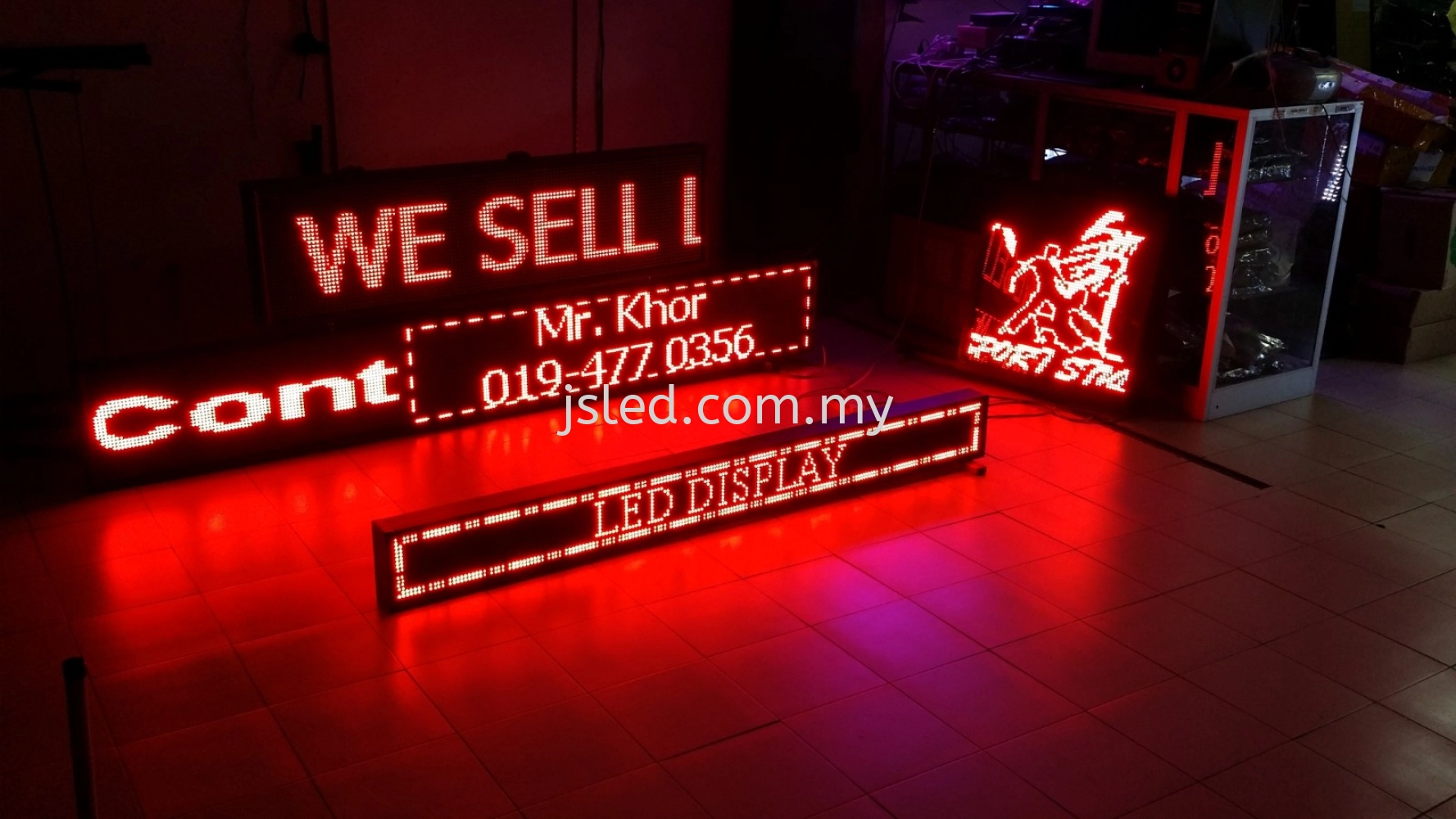 LED Display Red - Ho Dancing