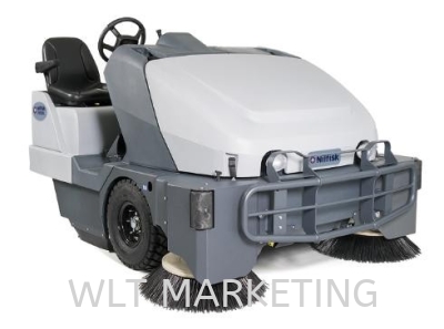 Nilfisk Ride-On Sweeper SW8000