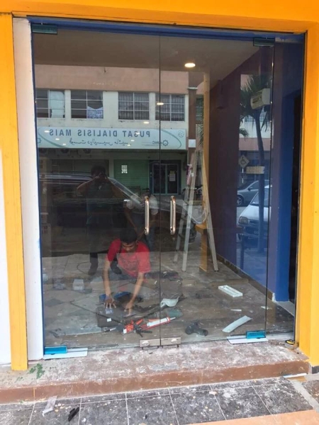  Shop Front Selangor, Malaysia, Kuala Lumpur (KL), Shah Alam Supplier, Suppliers, Supply, Supplies | Supra Aluminium Sdn Bhd