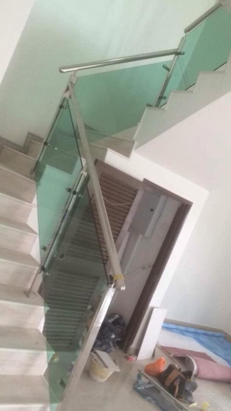  Tempered Glass w/ Stainless Steel Staircase Railing Selangor, Malaysia, Kuala Lumpur (KL), Shah Alam Supplier, Suppliers, Supply, Supplies | Supra Aluminium Sdn Bhd