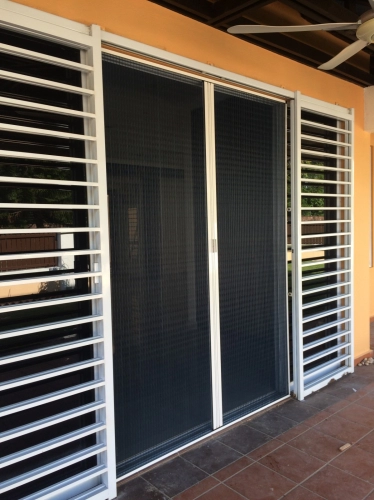 Folding Mosquito Screen Door