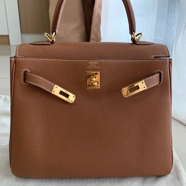 Hermes Kelly 28 Gold Togo GHW  Hermes handbags, Bags, Purses and