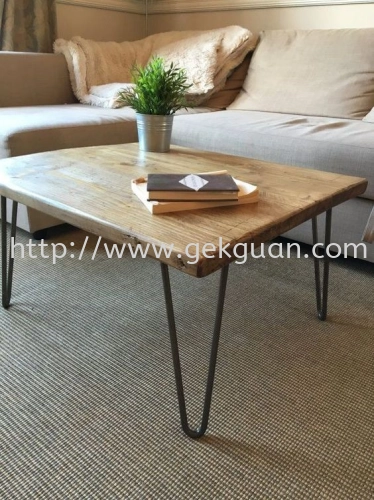 TAB 021 - RATTAN TABLE