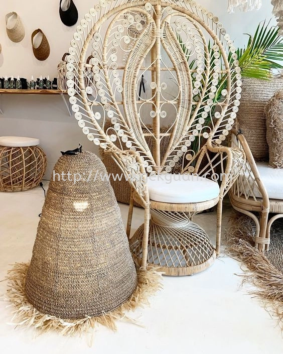 RPC 018 - RATTAN PEACOCK CHAIR 