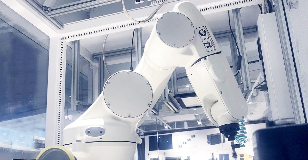 How Humans & Tech Harmonize in Manufacturing Industry