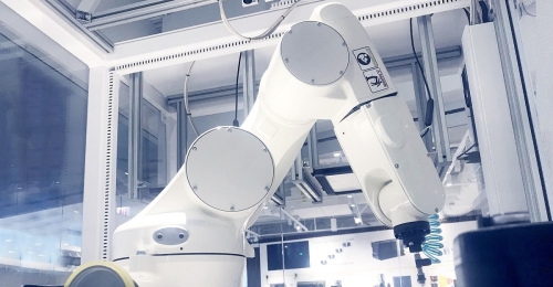 How Humans & Tech Harmonize in Manufacturing Industry