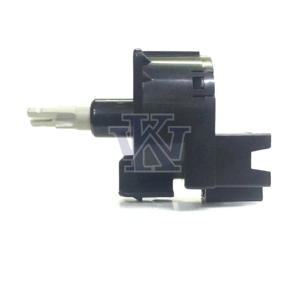 ISUZU D-MAX O/M BLOWER SWITCH (OEM)