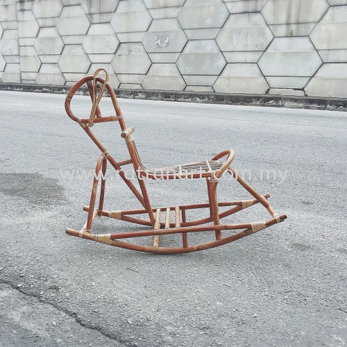 RATTAN ROCKING HORSE GULI