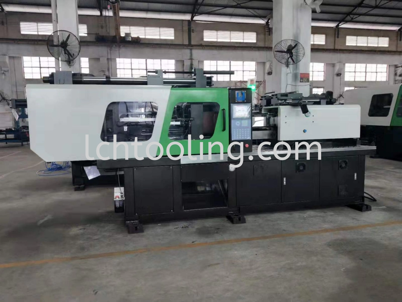 Plastic Injection Machine