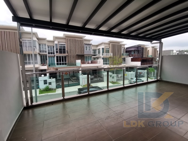 LDK BALCONY RAILING WITH GLASS LDK RAILING (BALCONY RAILING, STAIR RAILING) Johor Bahru (JB), Malaysia, Kulai Supplier, Manufacturer, Supply, Supplies | LDK Stainless Steel Sdn Bhd