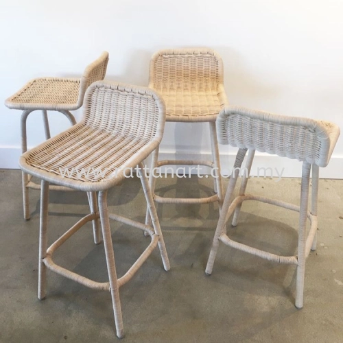 RATTAN BAR STOOL WILLY