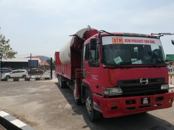 Lorry Crane Service  Transport Services Transport & Crane Services Malaysia, Kedah, Alor Setar Supplier, Rental, Supply, Supplies | ATM Precast Sdn Bhd