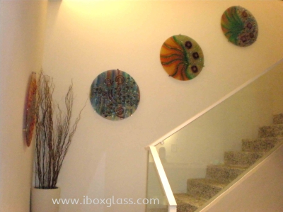 Wall arts designs with fused glass