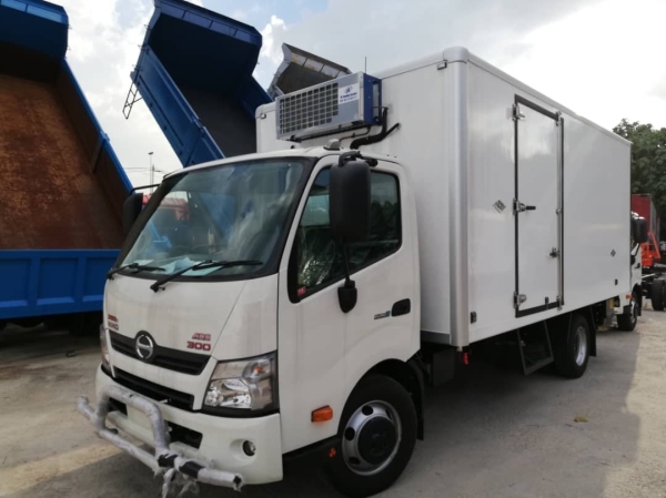 Refrigerated Box Truck Body Malaysia, Selangor, Kuala Lumpur (KL), Seri Kembangan Supplier, Suppliers, Supply, Supplies | EW TRUCK BODY SPECIALIST