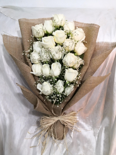 White Rose Bouquet (HB-1041) Rose Hand Bouquet Kuala Lumpur (KL), Selangor, Malaysia Supplier, Suppliers, Supply, Supplies | Shirley Florist