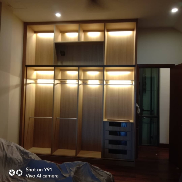 BUILT-IN WARDROBE  Aluminium Sliding Anti-Jump Wardrobe Malaysia, Selangor, Kuala Lumpur (KL), Seri Kembangan Supplier, Suppliers, Supply, Supplies | Seven Interior Design Sdn Bhd