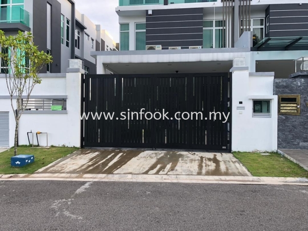 TRACKLESS FOLDING GATE Aluminium Trackless Folding Gate ALUMINIUM GATE Johor Bahru (JB), Senai, Selangor, Kuala Lumpur (KL), Klang, Seremban Installation, Services, Repair, Supplier | Sin Fook Electrical Alarm and Auto Gate Sdn. Bhd.