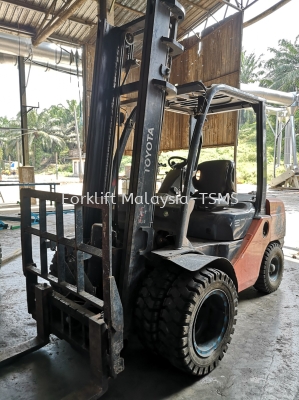 3.0 ton Toyota Forklift 