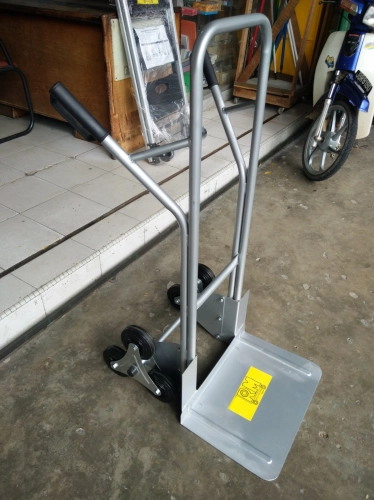 3 wheel trolley (Japan)