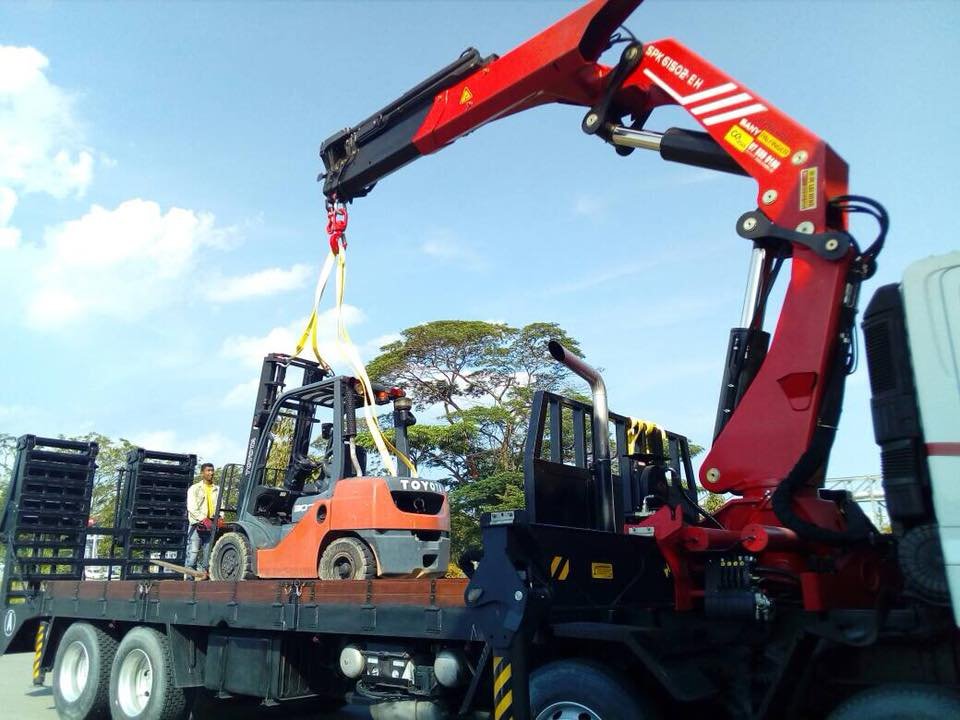 LORRY CRANE FOR RENT - JOHOR BAHRU, PASIR GUDANG, MASAI, SELANGOR AND KUALA LUMPUR